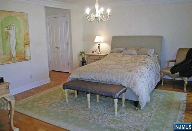 20 Skymark Ct, House attached with 3 bedrooms, 4 bathrooms and null parking in Upper Saddle River NJ | Image 7