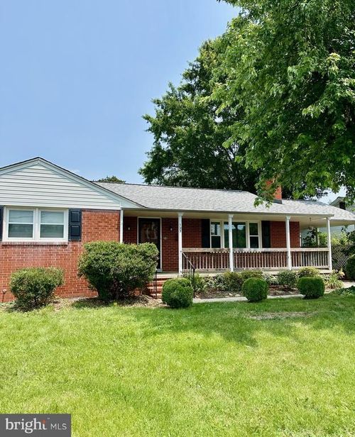 125 Hillcrest Dr, FREDERICKSBURG, VA, 22401-4047 | Card Image
