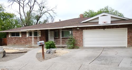 2390 Barnes Cir, Reno, NV, 89509-3503 | Card Image