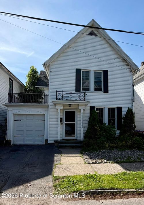 13 Washington St, Carbondale, PA, 18407-2018 | Card Image