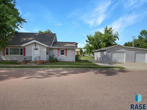 205 1st Ave, Avon, SD, 57315 | Card Image