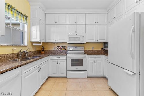 apt-202-28060 Palmas Grandes Ln, BONITA SPRINGS, FL, 34135-2849 | Card Image