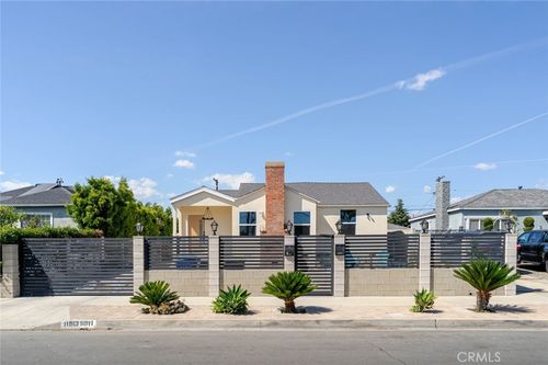 11911 Stagg St, North Hollywood, CA, 91605 | Card Image