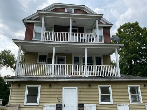 83 Vernon St, Waterbury, CT, 06708-3008 | Card Image