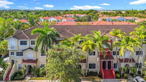 312 Bayfront Dr, Boynton Beach, FL, 33435-8639 | Card Image