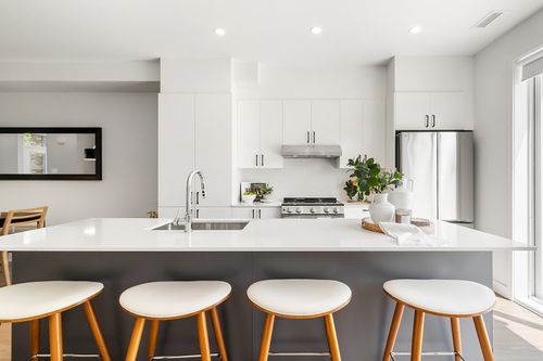 19-9420 Rue Clément, Montréal, QC, H8R0A6 | Card Image