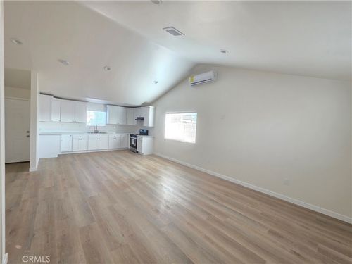 7317 Ensign Ave, Sun Valley, CA, 91352-5044 | Card Image