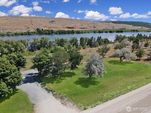 306 Monse River Rd, Brewster, WA, 98812-9553 | Card Image
