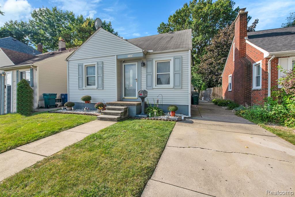 Keppen Blvd, Lincoln Park, MI 48146