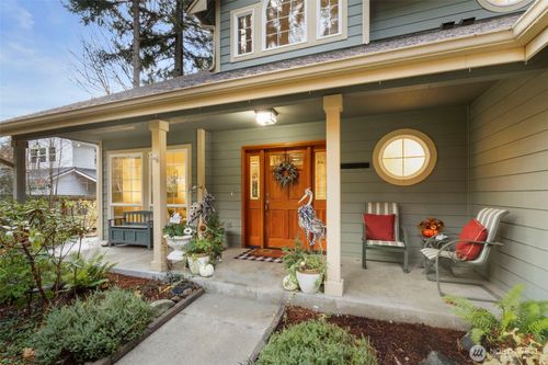 10563 Ne Misty Glen Way, Kingston, WA, 98346-8258 | Card Image