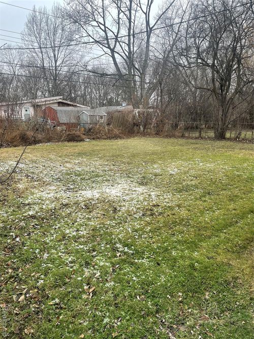 29561 Fairfax St, Southfield, MI, 48076-5825 | Card Image