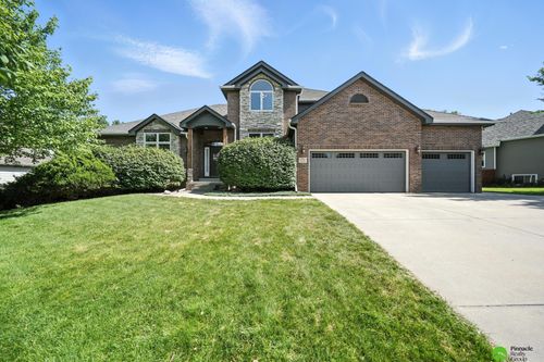 6756 Blue Ridge Ln, Lincoln, NE, 68516-5466 | Card Image