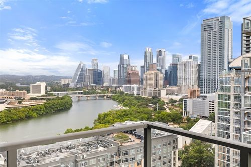 2005-44 East Ave, Austin, TX, 78701 | Card Image