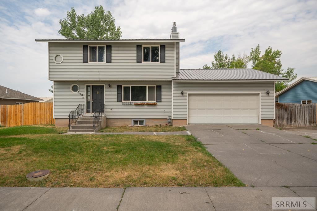 Matchpoint Dr, Ammon, ID 83406