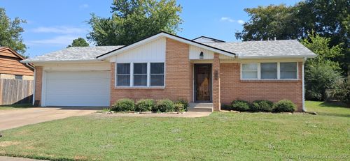 409 S Fern Ave, Broken Arrow, OK, 74012-3714 | Card Image