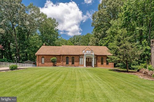 8652 Tuttle Rd, SPRINGFIELD, VA, 22152-2243 | Card Image