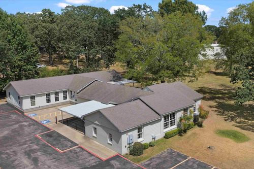 1200 Kilgore Dr, Henderson, TX, 75652-5132 | Card Image