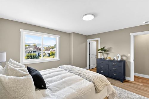 107-5535 Woodland Cres E, Port Alberni, BC, V9Y8E6 | Card Image