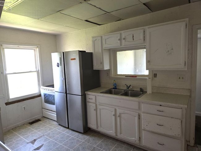 91 1 St Ave, House other with 6 bedrooms, 2 bathrooms and 2 parking in Tiffin OH | Image 17