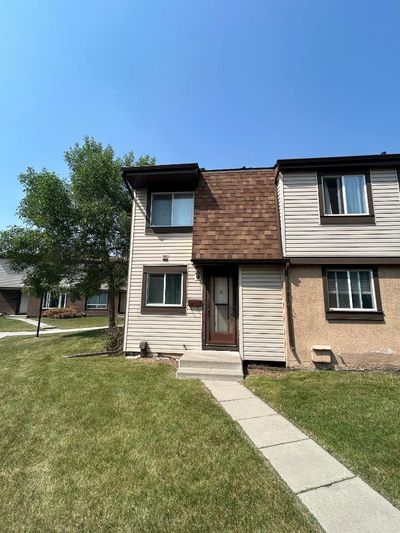 47 - 2727 Rundleson Rd Ne, Home with 3 bedrooms, 1 bathrooms and 1 parking in Calgary AB | Image 1