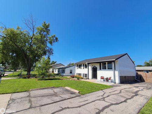 4022 Ramelle Dr, Council Bluffs, IA, 51501-8516 | Card Image