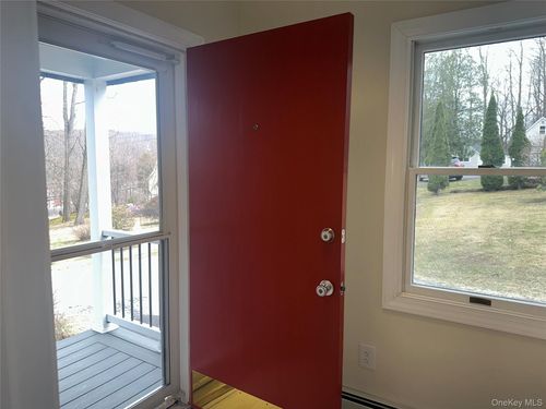3983 Old Crompond Rd, Cortlandt Mnr, NY, 10567-7220 | Card Image