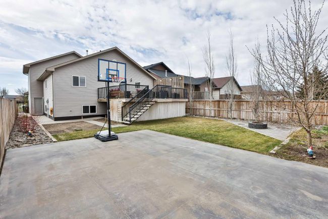 4667 63 Avenue, Home with 5 bedrooms, 3 bathrooms and 4 parking in Taber AB | Image 3