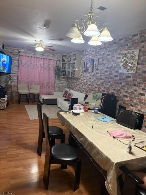 39 Sunset Ave, Newark, NJ, 07106-1951 | Card Image