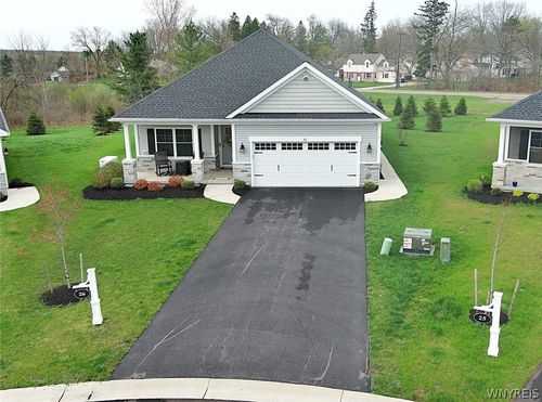 26-6385 Boston State Rd, Hamburg, NY, 14075-6632 | Card Image