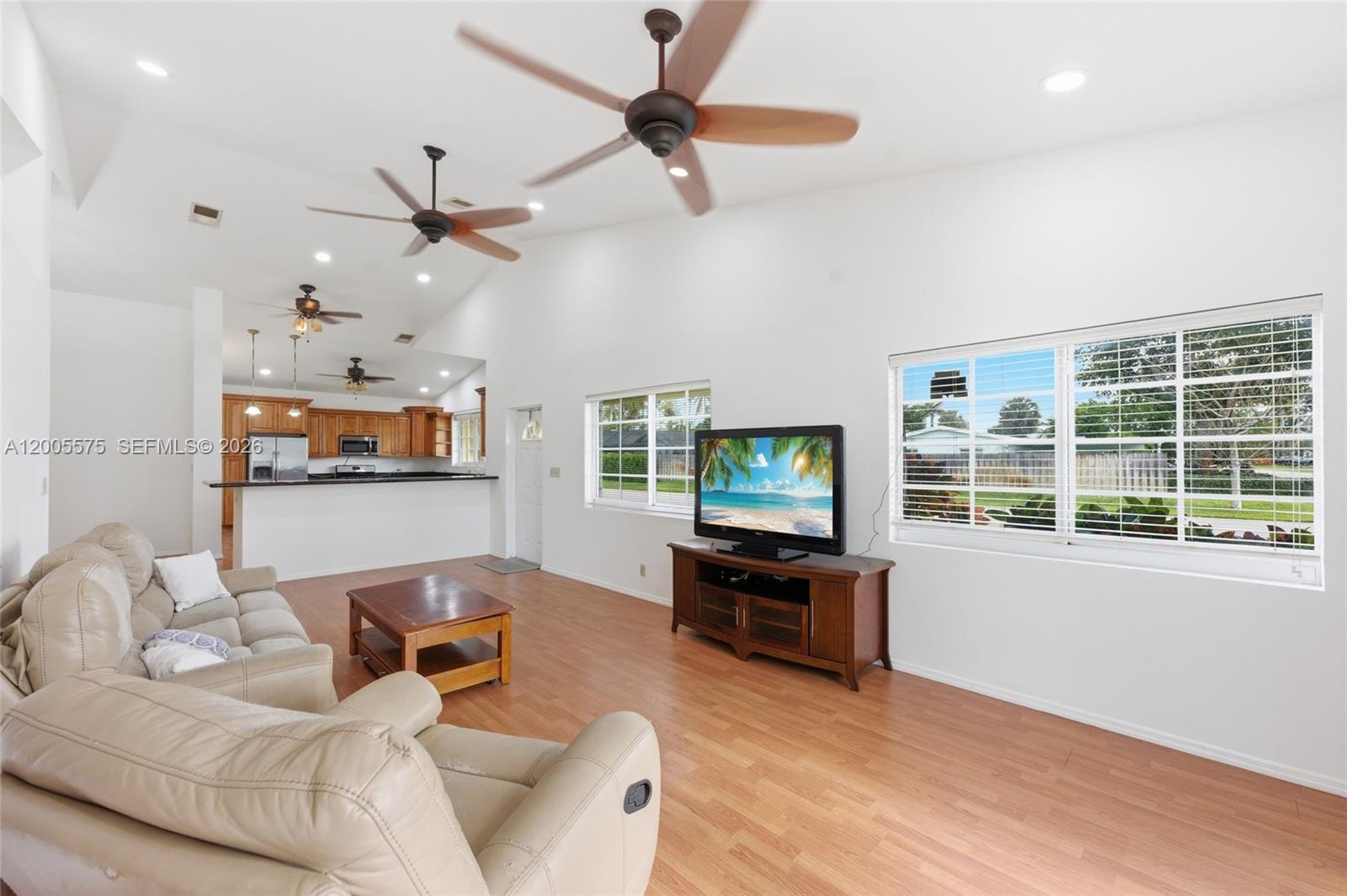 Residential in Oakland Park 2