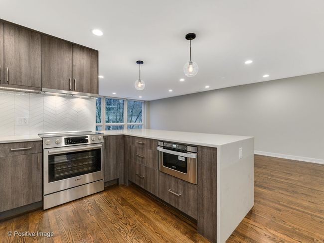 APT-4 - 1241 Dearborn St, Condo with 3 bedrooms, 2 bathrooms and 1 parking in Chicago IL | Image 6