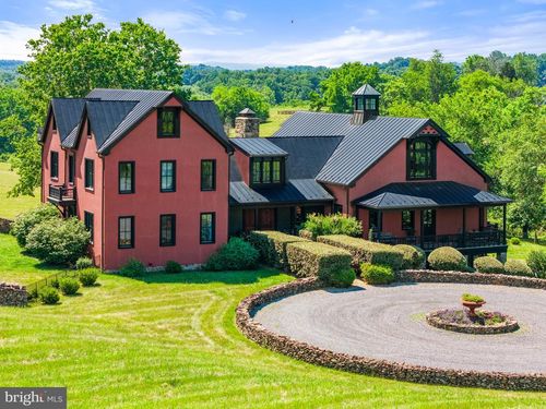 9425 Blackpond Ln, Delaplane, VA, 20144 | Card Image