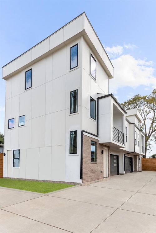 2314 Barbee St, Houston, TX, 77004-5214 | Card Image