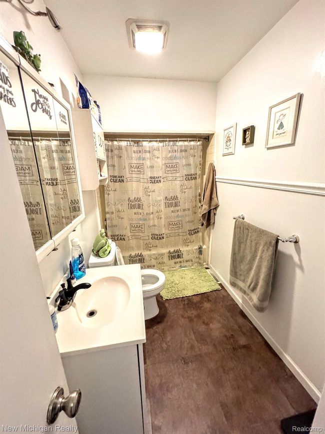 3302 Newton Rd, House other with 3 bedrooms, 2 bathrooms and null parking in Commerce Township MI | Image 13