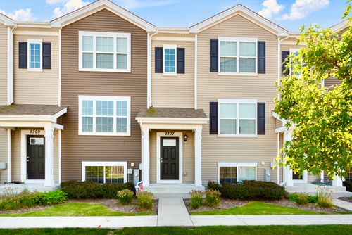 2307 Upland Rd, Pingree Grove, IL, 60140-6001 | Card Image