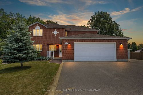 272 Friarhill Cres, Kingston, ON, K7M8P4 | Card Image