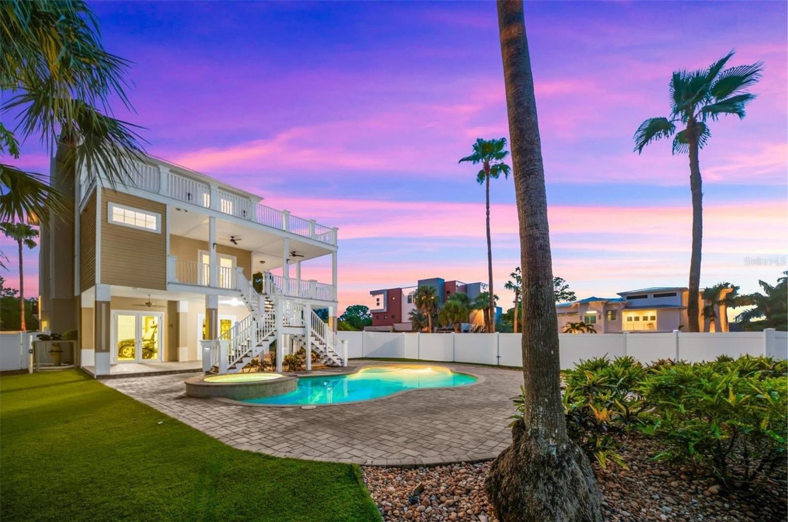 Residential in PALM HARBOR