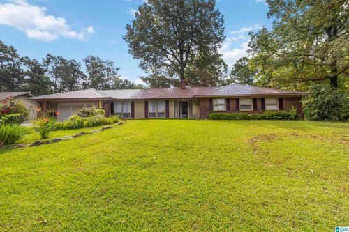 2215 Vicki Dr, BIRMINGHAM, AL, 35235-2021 | Card Image