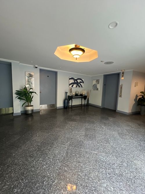 apt-210-9 Broadway, Saugus, MA, 01906-1035 | Card Image