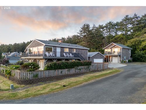 3087 S Hemlock St, Cannon Beach, OR, 97110-3072 | Card Image