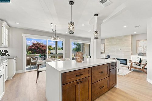 10-2501 Pine Knoll Dr, Walnut Creek, CA, 94595-2022 | Card Image