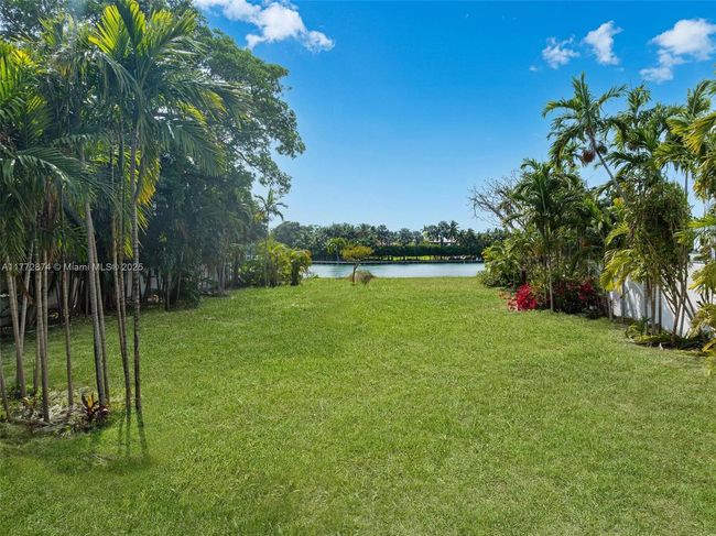 9224 Bay Dr, House other with 0 bedrooms, 1 bathrooms and null parking in Surfside FL | Image 13