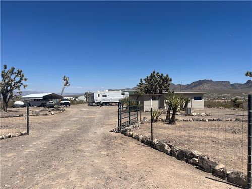 17532 N Ladera Dr, Dolan Springs, AZ, 86441-1983 | Card Image