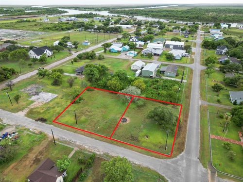 684 Mulberry St, Matagorda, TX, 77457 | Card Image