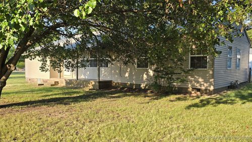 321 Elm St, Nowata, OK, 74048-3507 | Card Image