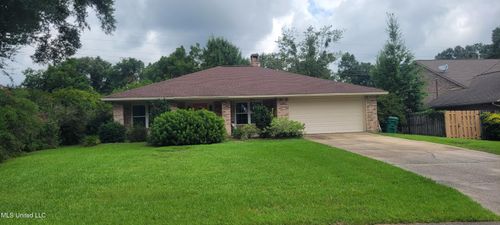 8834 Kipapa Way, Diamondhead, MS, 39525-4205 | Card Image