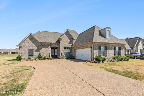 1601 Treestand Rd, Southaven, MS, 38672-2013 | Card Image