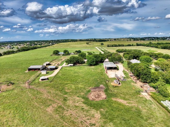 15796 Chapel Rd, Home with 4 bedrooms, 3 bathrooms and null parking in Lorena TX | Image 33