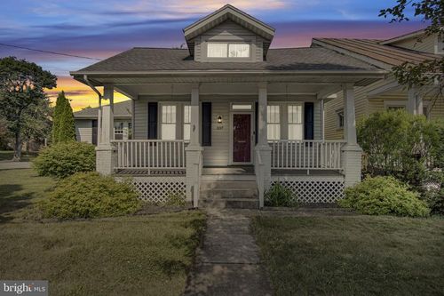 337 Franklin St, CARLISLE, PA, 17013-1857 | Card Image