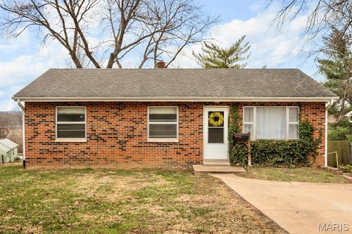 21 Fernridge Ave, Valley Park, MO, 63088-1612 | Card Image